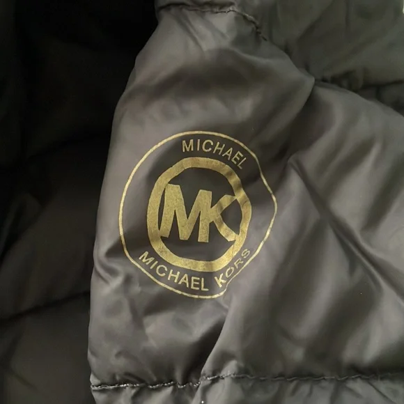 Beautiful Michael Kors dark grey packable down full jacket - Picture 5 of 7